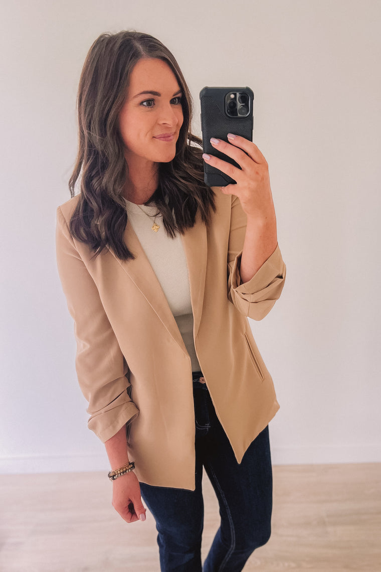 Command The Room Blazer (Latte)