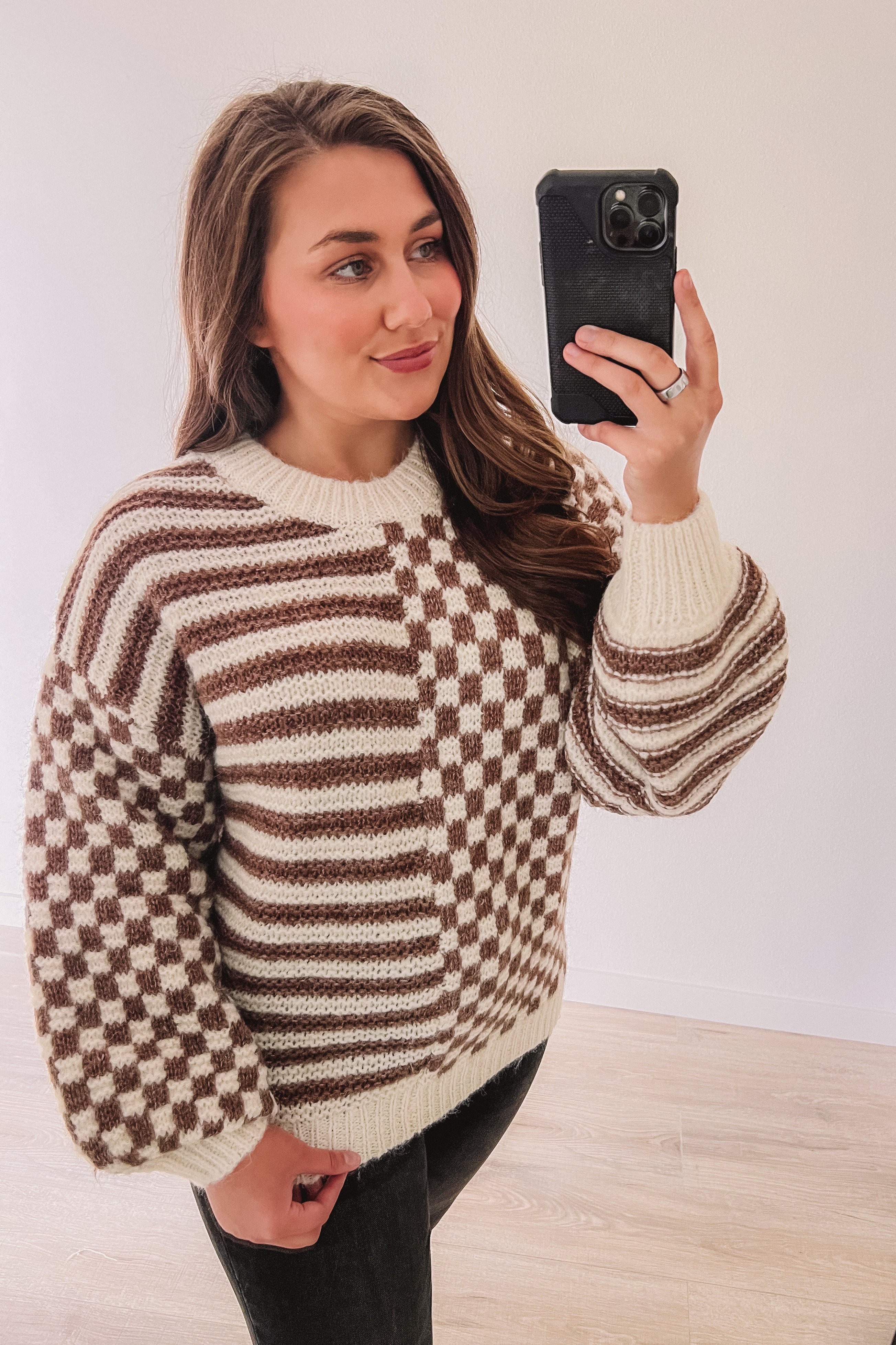 Effortless Edge Sweater (Mocha)