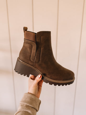 Hometown Cozy Ankle Boots (Chocolate)