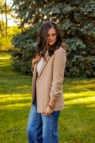 Command The Room Blazer (Latte)