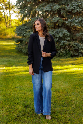 Command The Room Blazer (Black)
