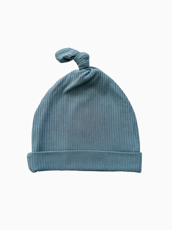 Ribbed Knot Hat - Dusty Blue