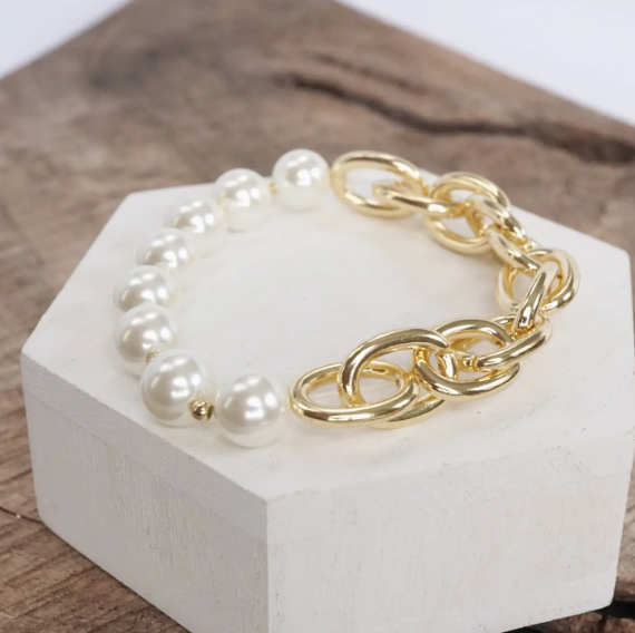 Single Strand Bracelet - Gold & Pearl