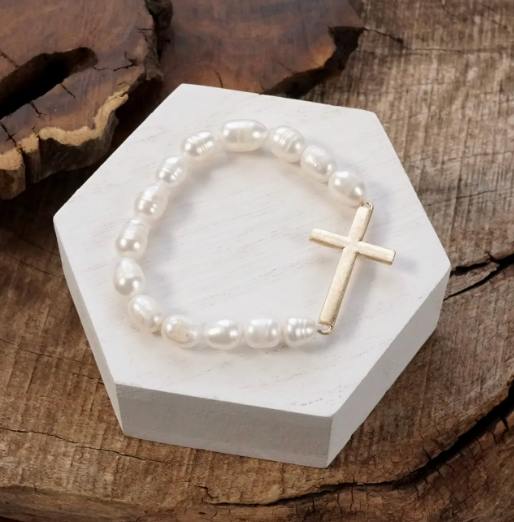 Side Cross Pearl Bracelet