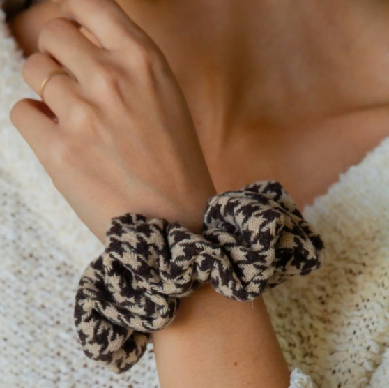 Brown Houndstooth Scrunchie