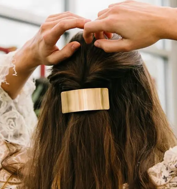 Gold Bar Clip (Cream)