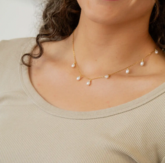 Hanging Pearls Necklace
