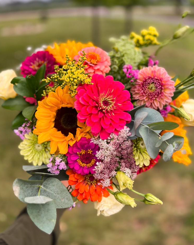 Monthly Subscription (FOUR Kraft Paper Wrapped Blooms)