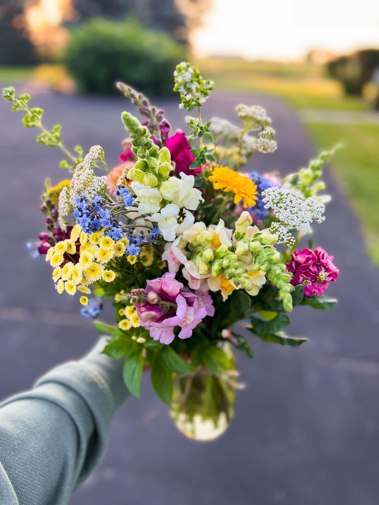 Monthly Subscription (FOUR Arranged Mason Jar Bouquets)