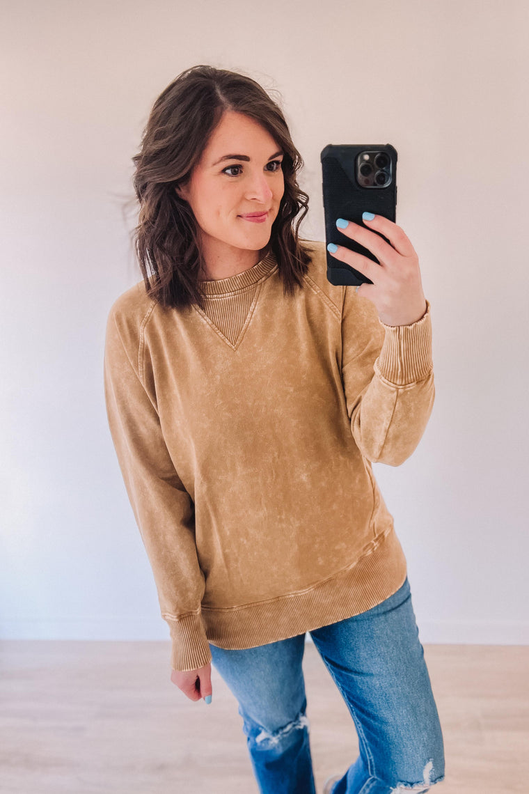 Mood Booster Mineral Wash Pullover (Faded Camel)