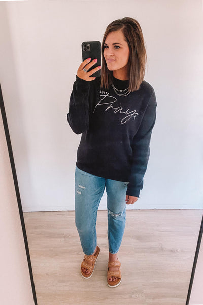 (SALE) Just Pray Graphic Crew (Black)